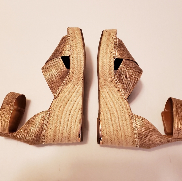 Sandals - Picture 3 of 5